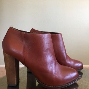 Steven Sandra Bootie